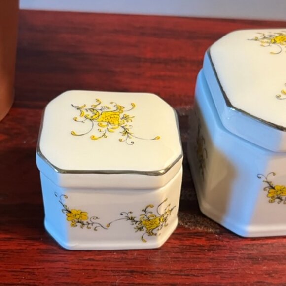 Vintage Porcelain Takahashi French Flower Hand decorated yellow flowers - Picture 3 of 5